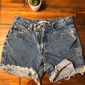 Throw back Tommy cut offs 😍